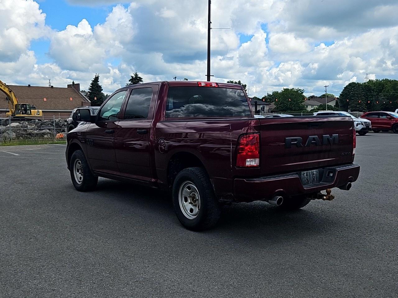2020 RAM 1500 Classic EXPRESS 4X4 CREW CAB 5'7" BOX Photo