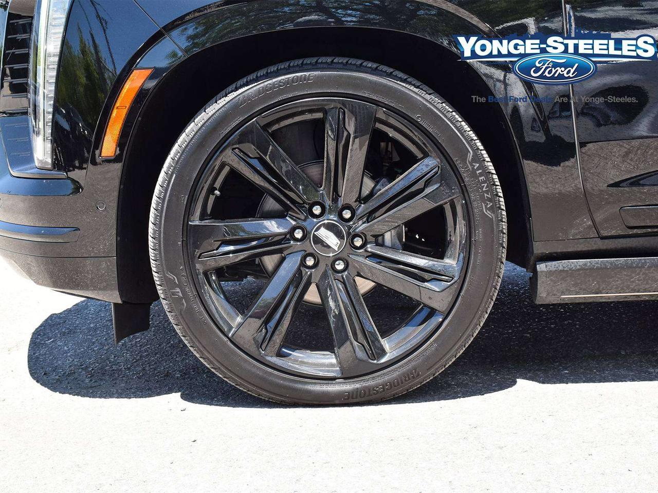 2025 Cadillac Escalade 4WD SPORT Photo