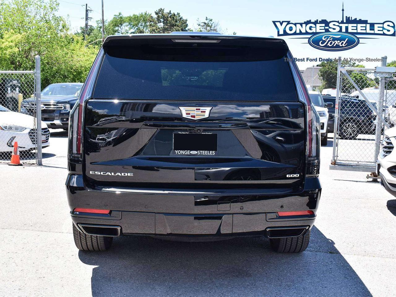 2025 Cadillac Escalade 4WD SPORT Photo