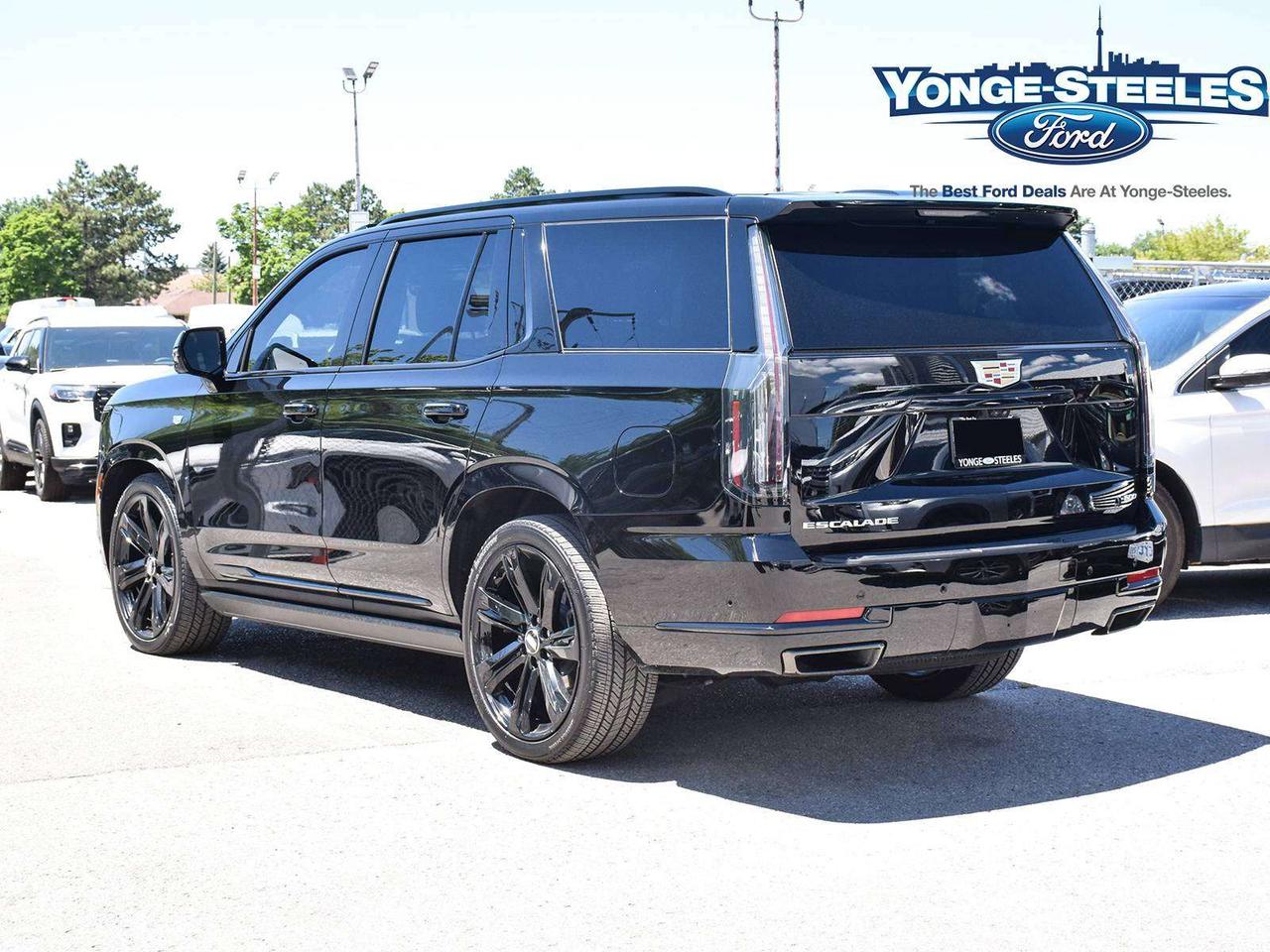 2025 Cadillac Escalade 4WD SPORT Photo
