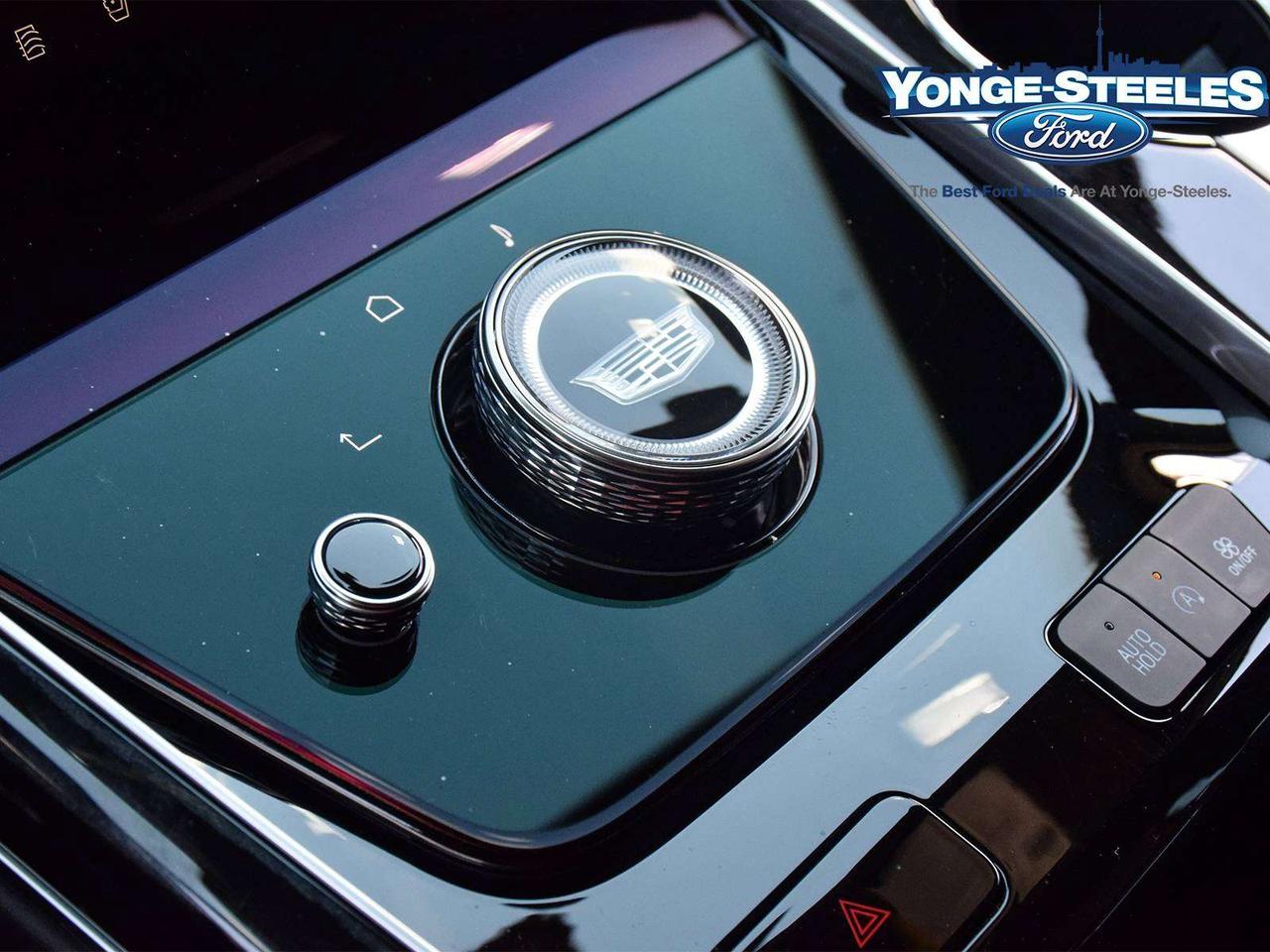 2025 Cadillac Escalade 4WD SPORT Photo