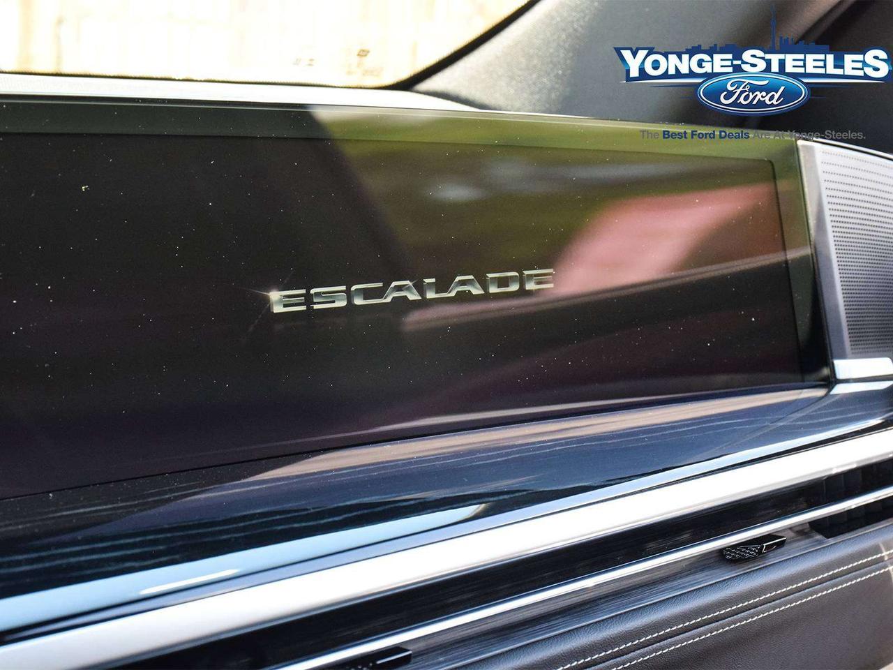 2025 Cadillac Escalade 4WD SPORT Photo