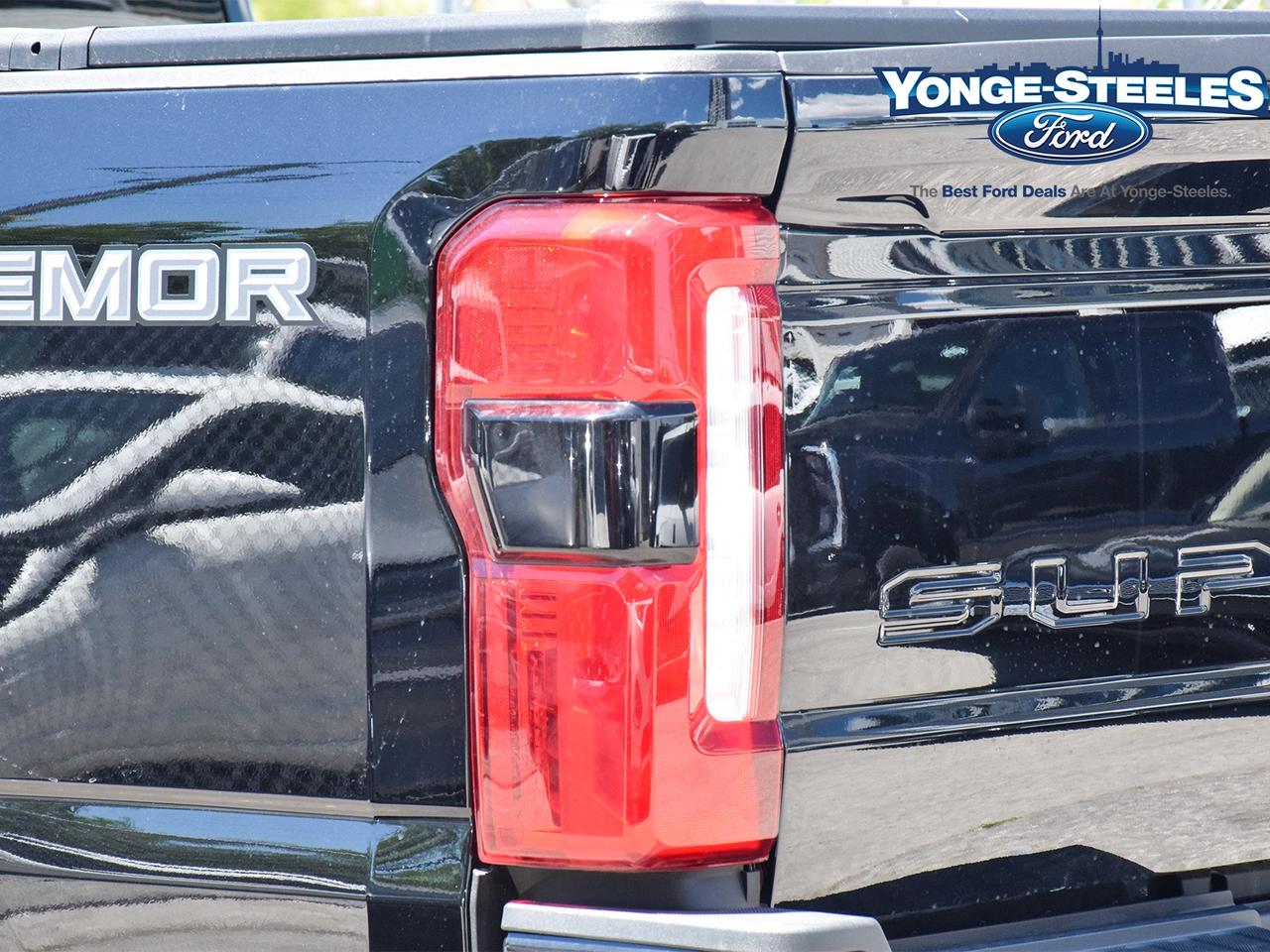 2026 Ford F-250 LARIAT - TREMOR OFF ROAD PKG - SUNROOF - LOW KMS Photo