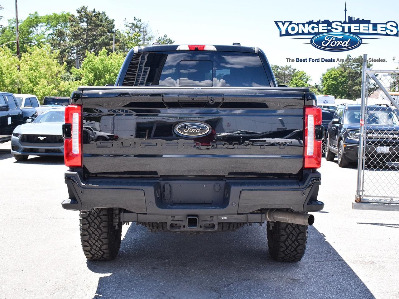 2026 Ford F-250 LARIAT - TREMOR OFF ROAD PKG - SUNROOF - LOW KMS Photo
