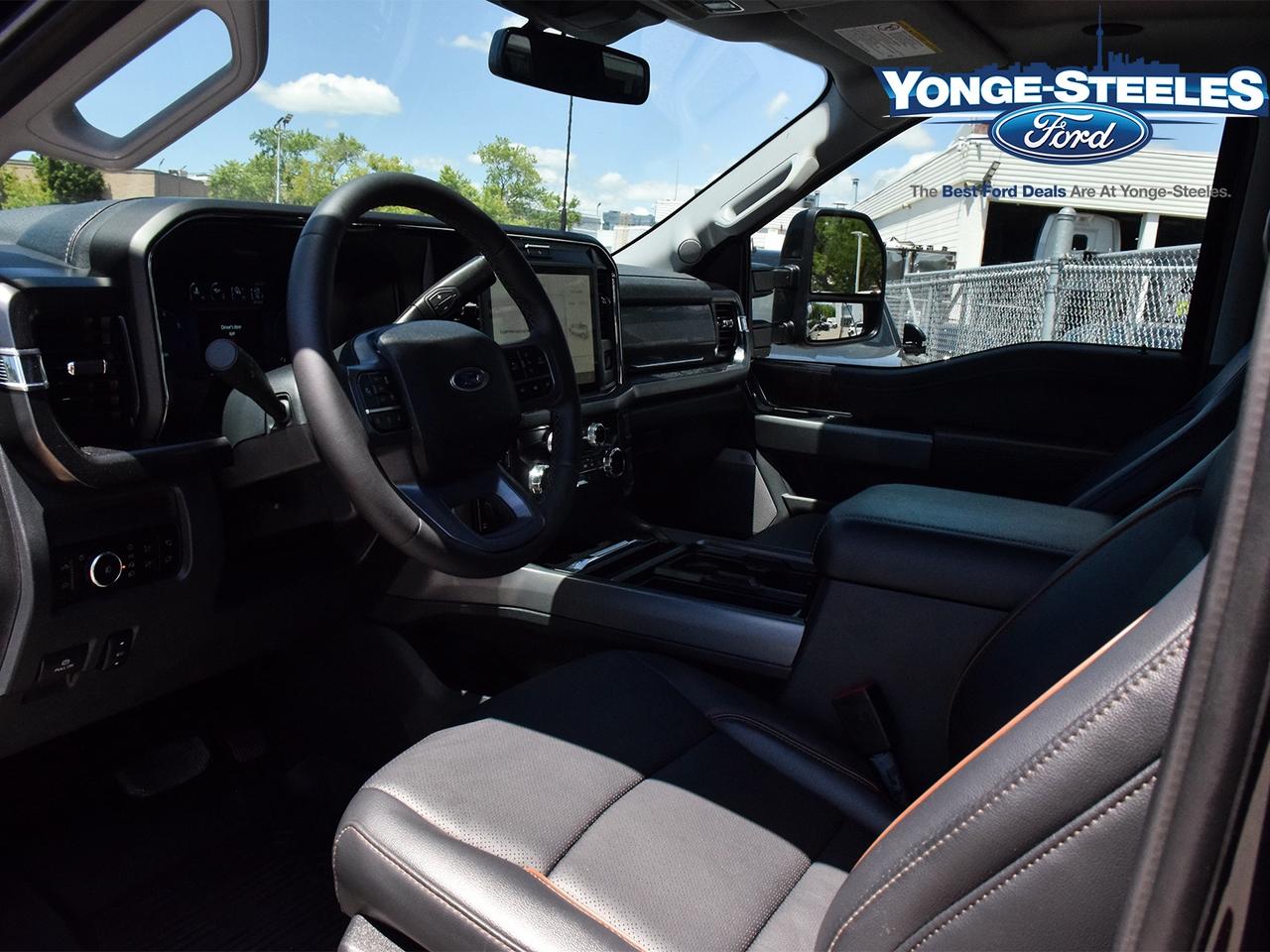 2026 Ford F-250 LARIAT - TREMOR OFF ROAD PKG - SUNROOF - LOW KMS Photo