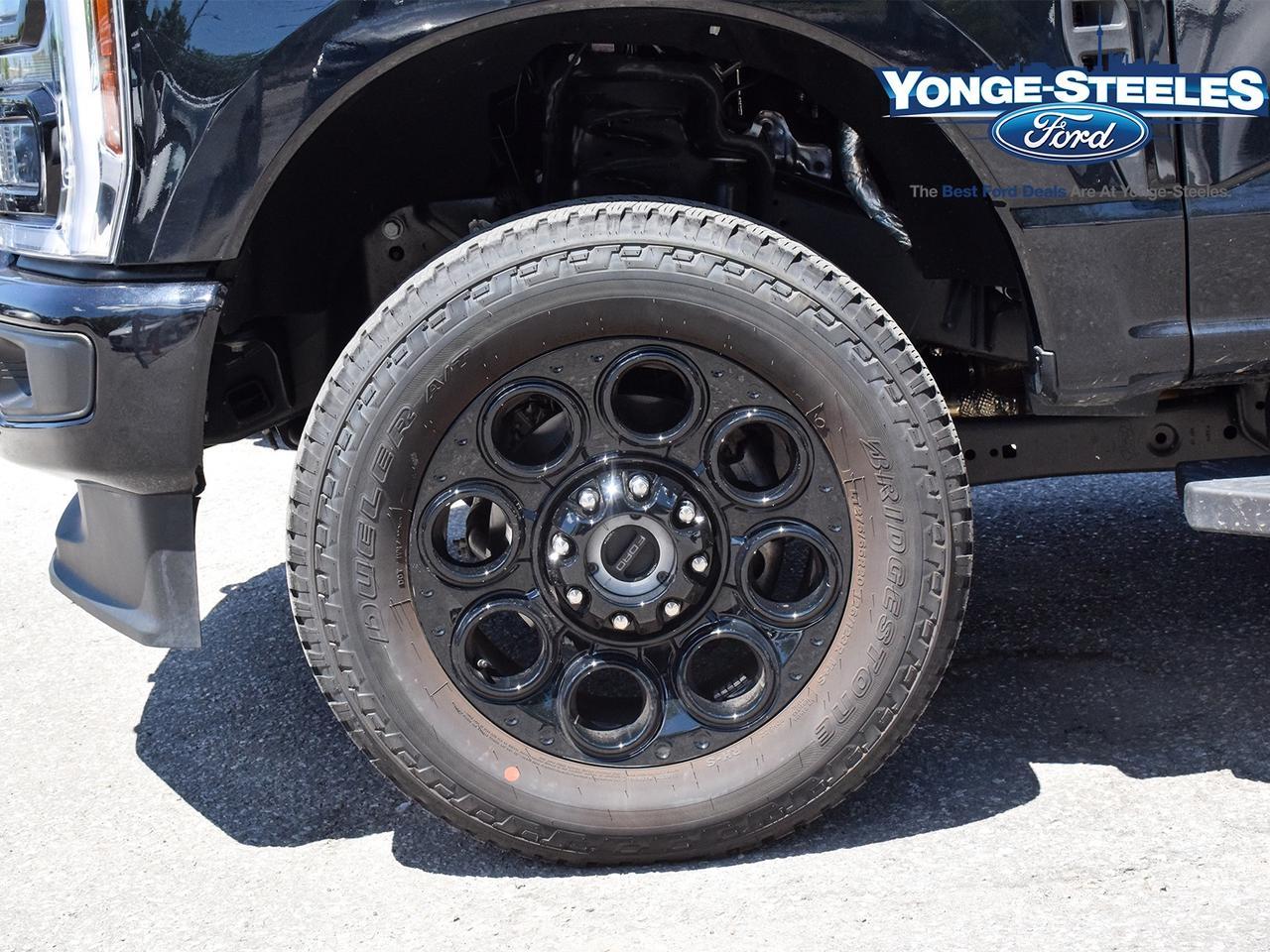 2026 Ford F-250 XLT PREMIUM PKG - BLACK APPEARANCE PKG - LOW KMS Photo