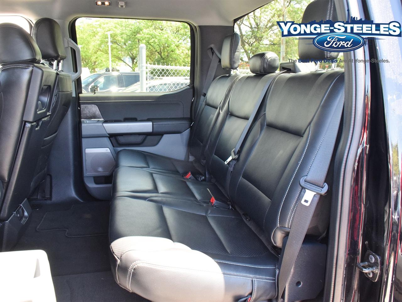 2026 Ford F-250 XLT PREMIUM PKG - BLACK APPEARANCE PKG - LOW KMS Photo
