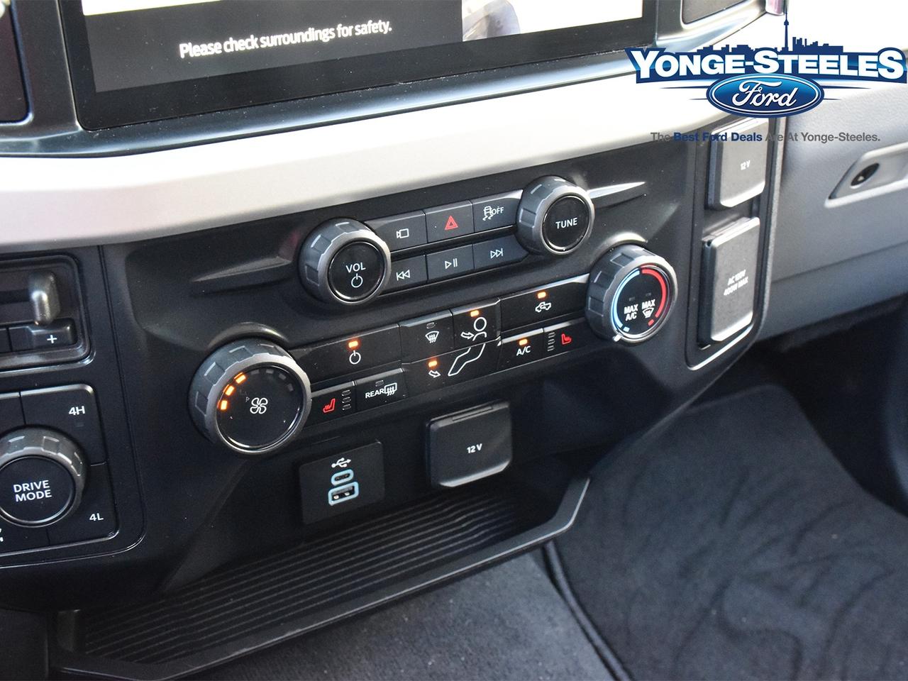 2026 Ford F-250 XLT PREMIUM PKG - BLACK APPEARANCE PKG - LOW KMS Photo