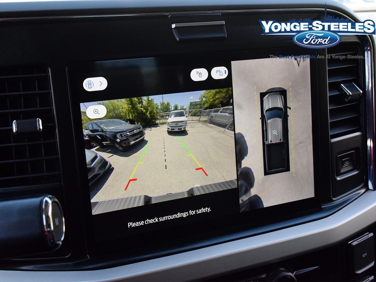 2026 Ford F-250 XLT PREMIUM PKG - BLACK APPEARANCE PKG - LOW KMS Photo