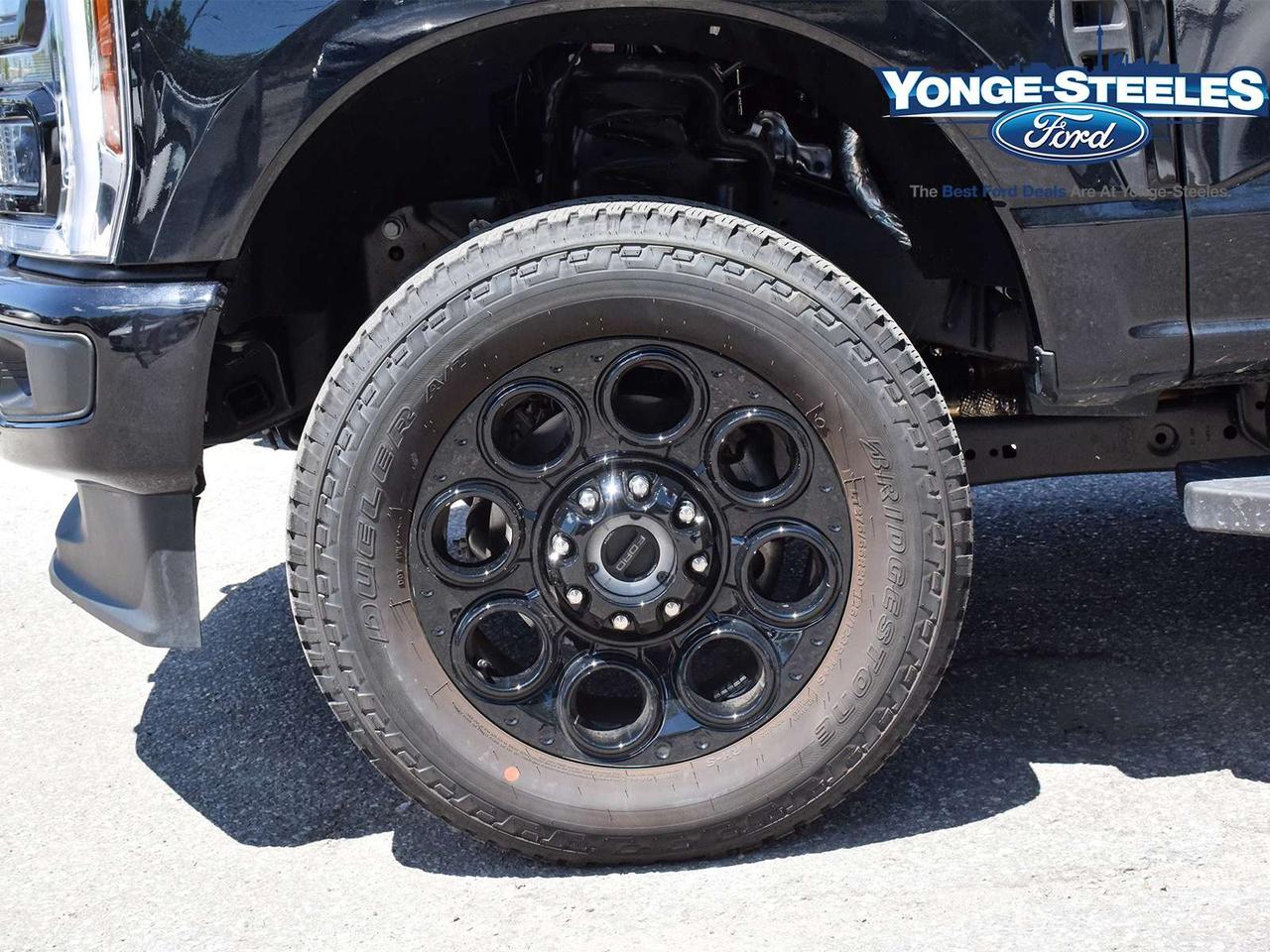 2026 Ford F-250 XLT PREMIUM PKG - BLACK APPEARANCE PKG - LOW KMS Photo