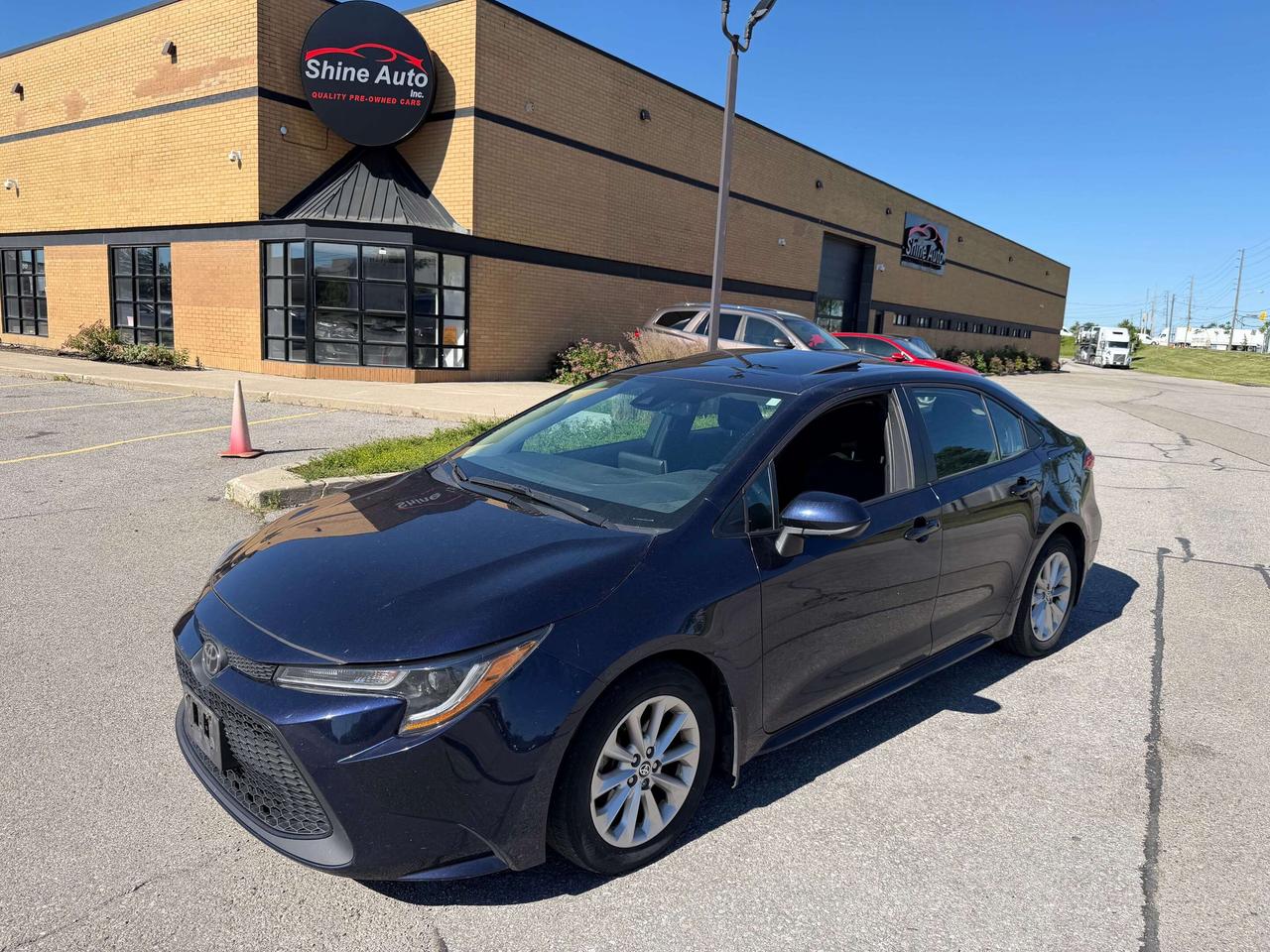 2021 Toyota Corolla LE Sunroof Automatic Heated seat 1 Owner Photo0