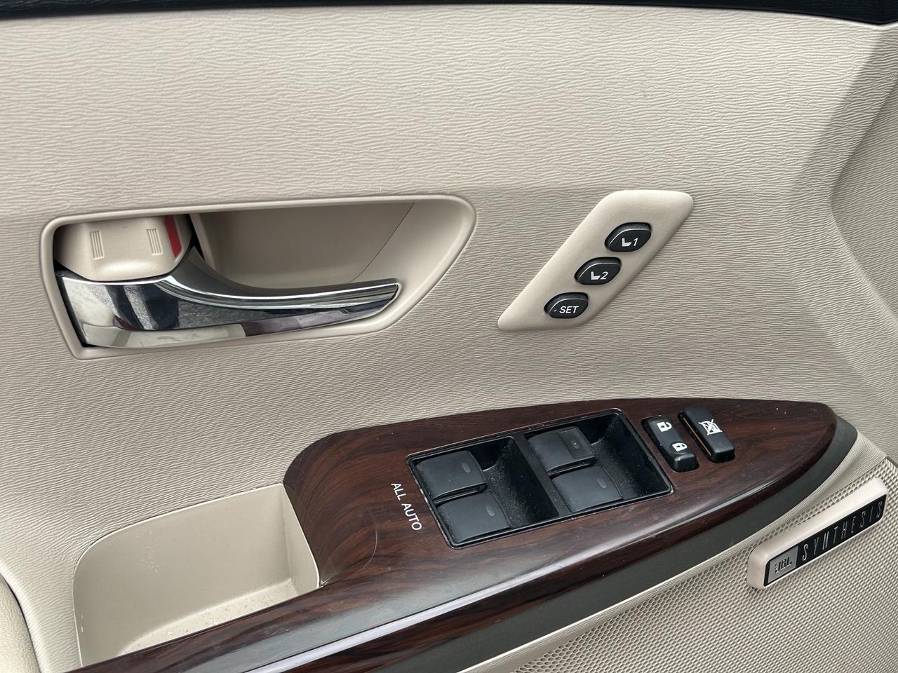 2016 Toyota Venza Limited   LOW KM Photo
