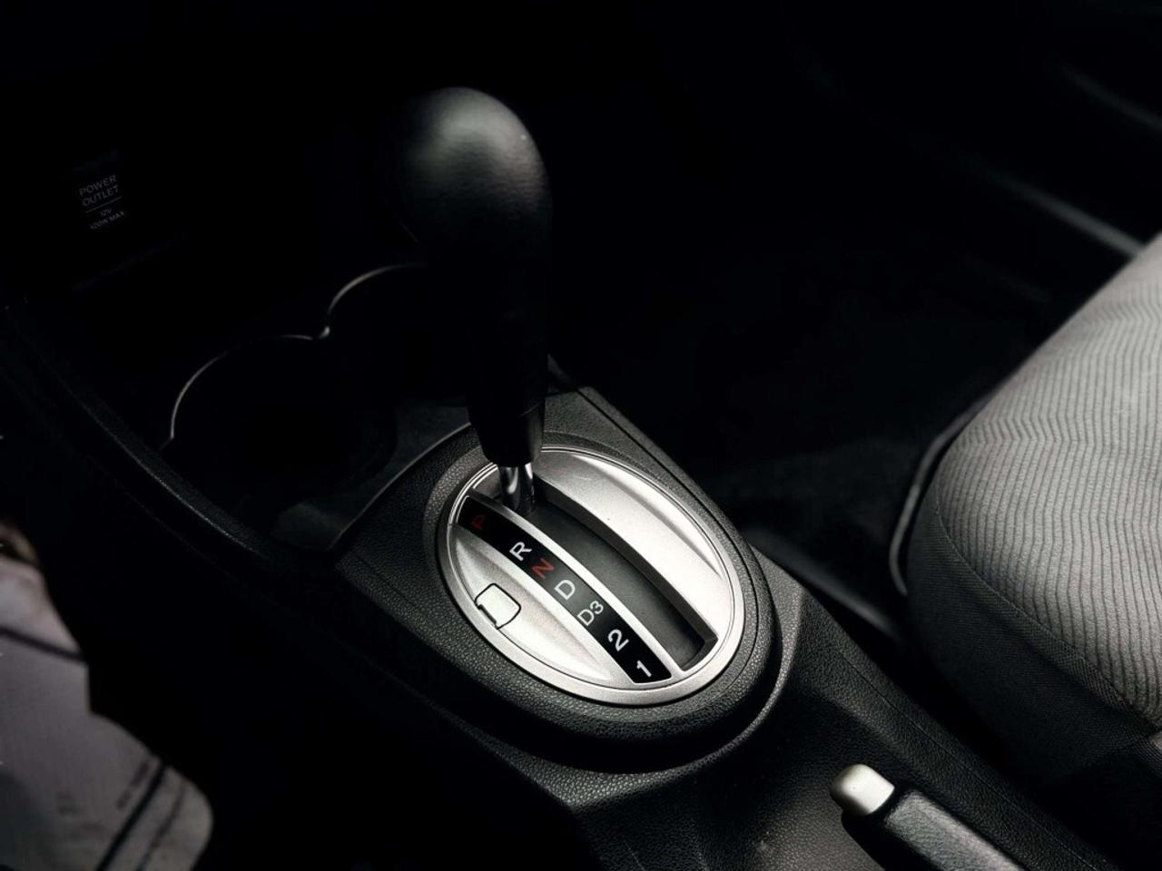 2014 Honda Fit LX Photo