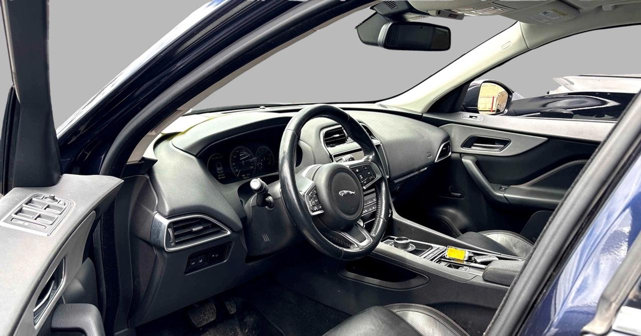 2018 Jaguar F-PACE Prestige Navi Panoramic Sunroof Photo