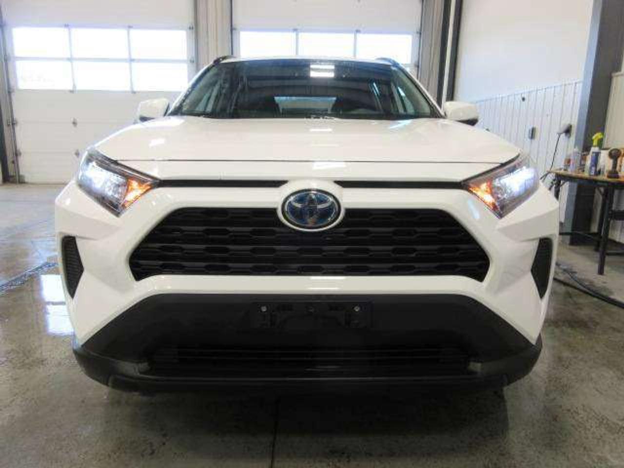 2021 Toyota RAV4 LE HYBRID AWD, HTD. SEATS, ALLOYS, 149K! Photo