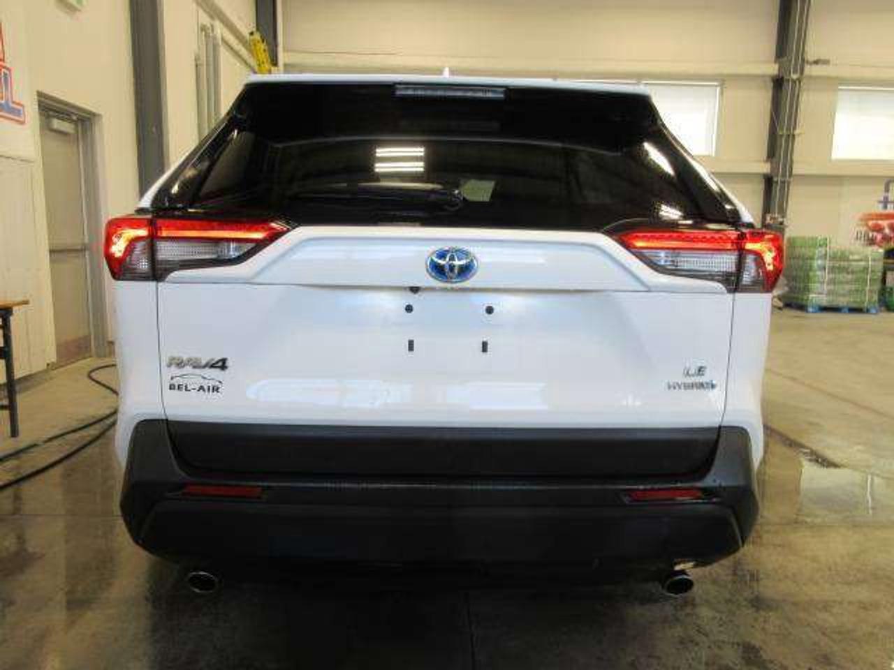 2021 Toyota RAV4 LE HYBRID AWD, HTD. SEATS, ALLOYS, 149K! Photo