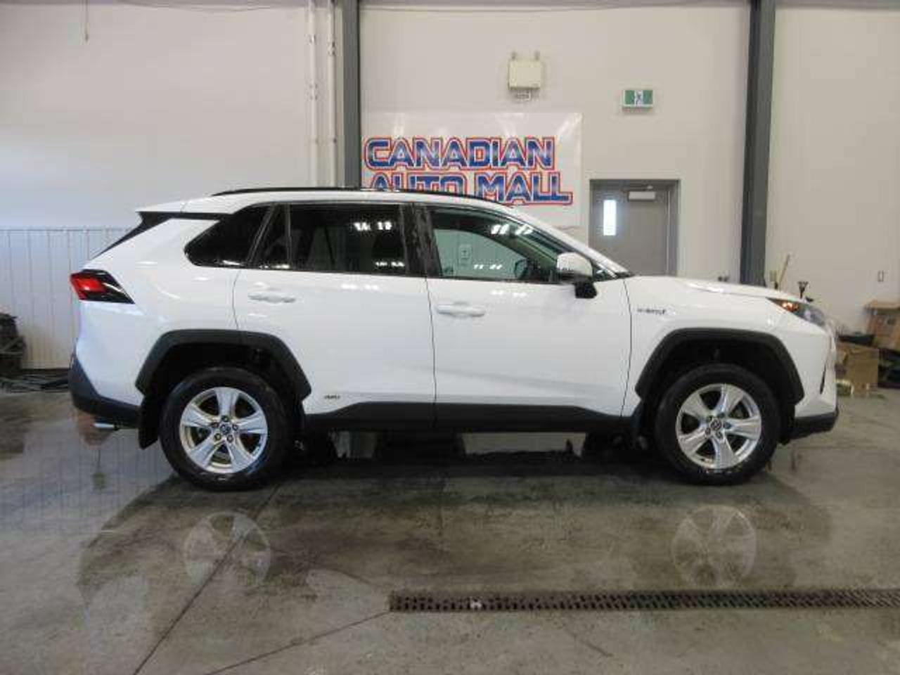 2021 Toyota RAV4 LE HYBRID AWD, HTD. SEATS, ALLOYS, 149K! Photo