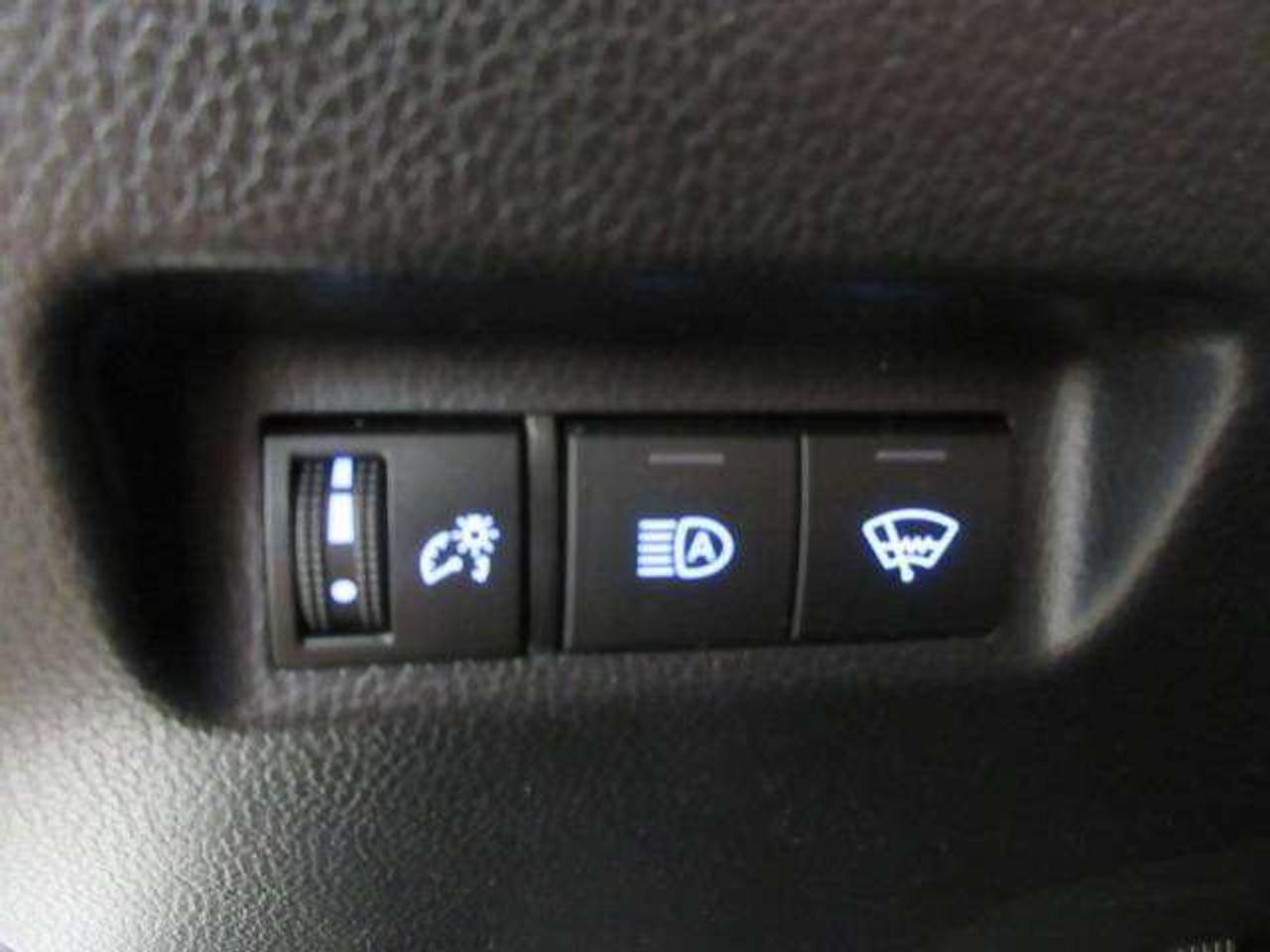 2021 Toyota RAV4 LE HYBRID AWD, HTD. SEATS, ALLOYS, 149K! Photo