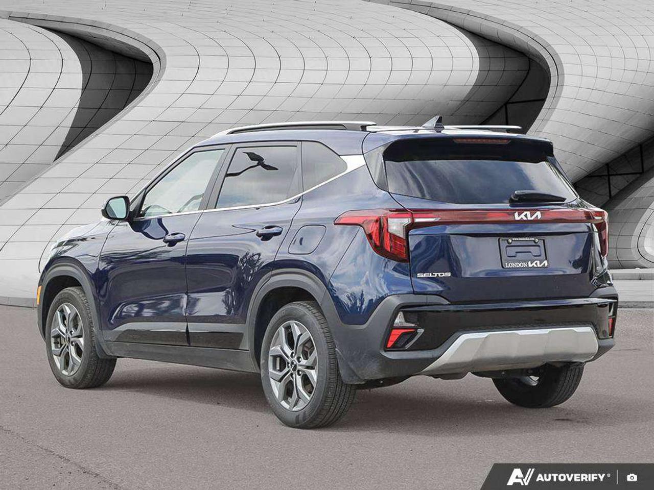 2026 Kia Seltos EX   AWD   Leather   Sunroof   Heated Seats & Steering Wheel   Apple CarPlay Photo3
