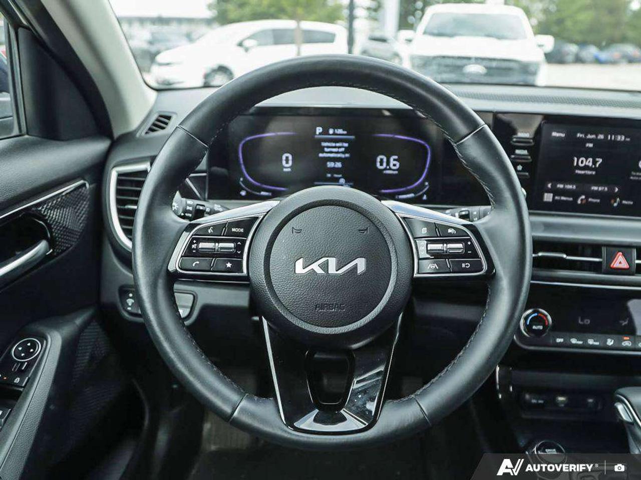 2026 Kia Seltos EX   AWD   Leather   Sunroof   Heated Seats & Steering Wheel   Apple CarPlay Photo