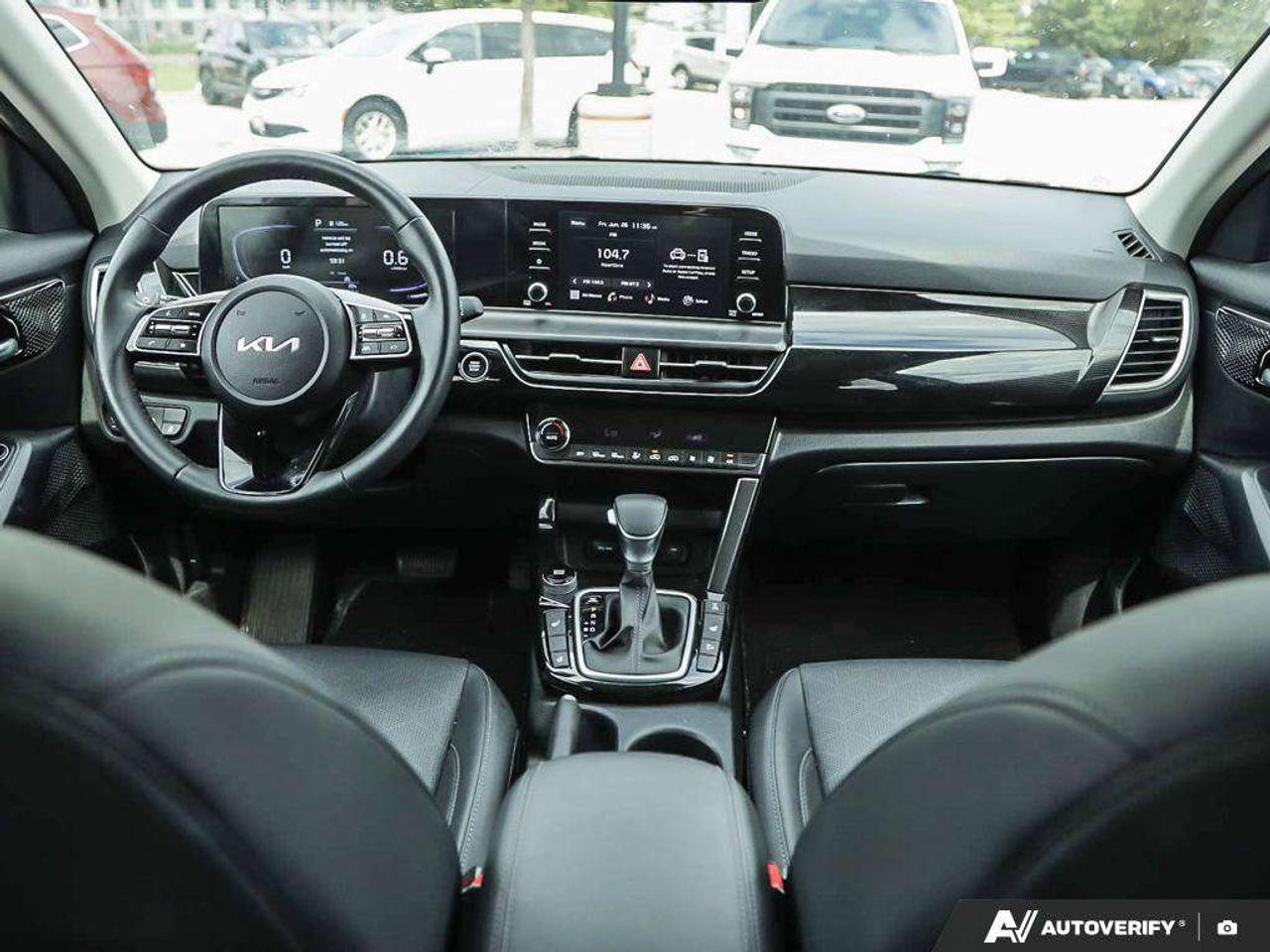 2026 Kia Seltos EX   AWD   Leather   Sunroof   Heated Seats & Steering Wheel   Apple CarPlay Photo