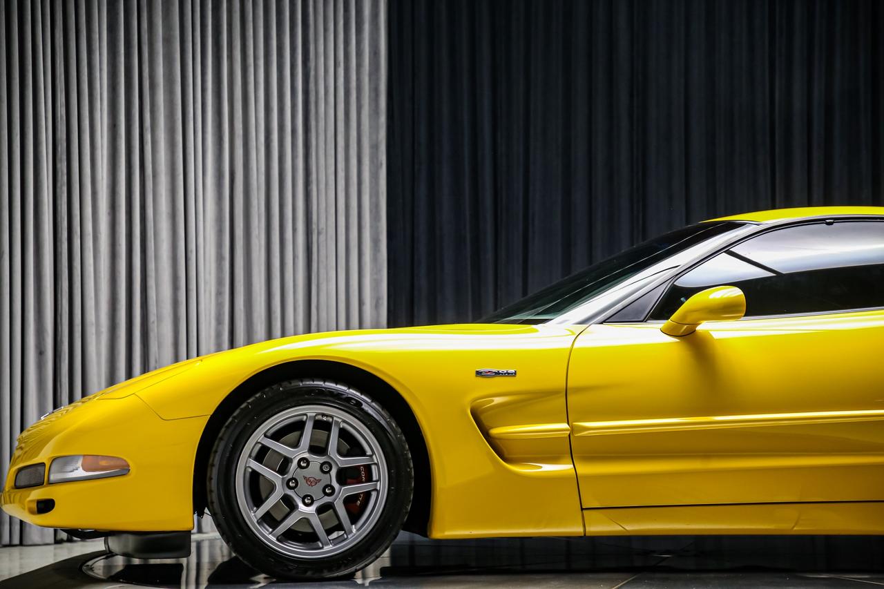 2003 Chevrolet Corvette Z06 405 HP 6 SPEED MANUAL  HUD BOSE NOACCIDENTS Photo