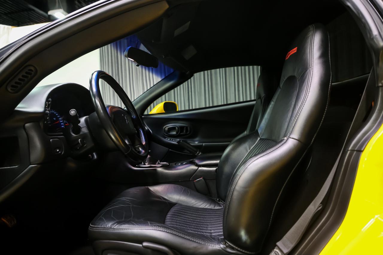 2003 Chevrolet Corvette Z06 405 HP 6 SPEED MANUAL  HUD BOSE NOACCIDENTS Photo