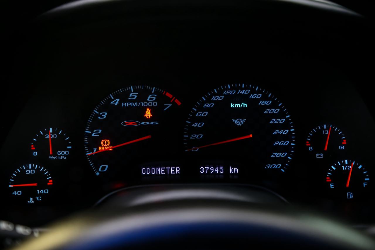 2003 Chevrolet Corvette Z06 405 HP 6 SPEED MANUAL  HUD BOSE NOACCIDENTS Photo