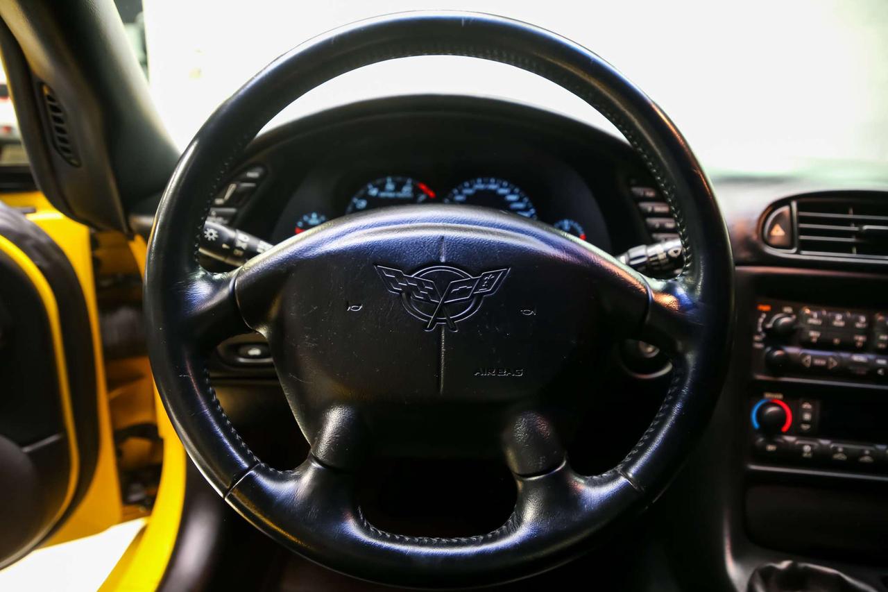 2003 Chevrolet Corvette Z06 405 HP 6 SPEED MANUAL  HUD BOSE NOACCIDENTS Photo