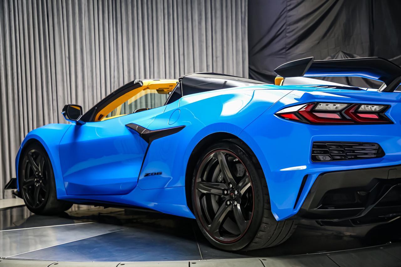 2025 Chevrolet Corvette Z06 CONVERTIBLE 3LZ Z07 CARBONRIM AEROKIT LIFT CCB Photo