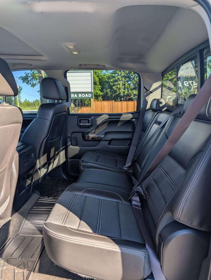 2015 GMC SIERRA 2500HD DENALI Photo