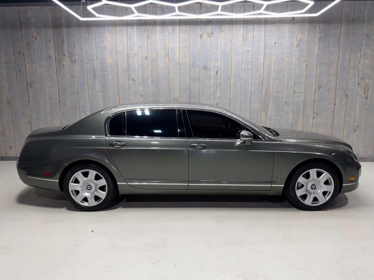2007 Bentley Flying Spur W12 TWIN TURBO ACCIDENT FREE Photo1