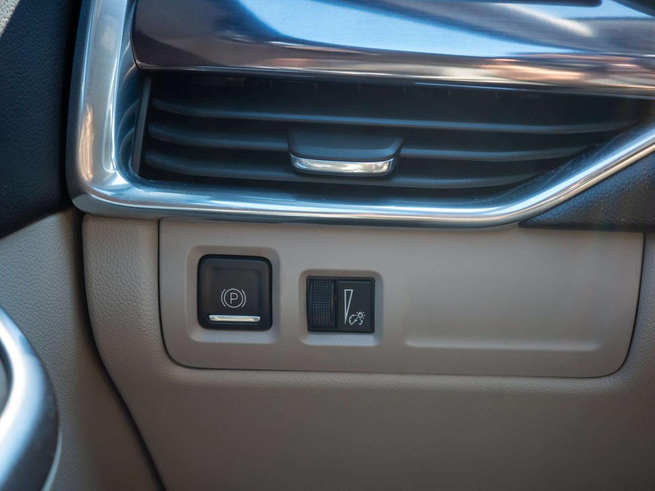 2022 Cadillac XT4 FWD Luxury - Power Liftgate   Remote Engine Start Photo