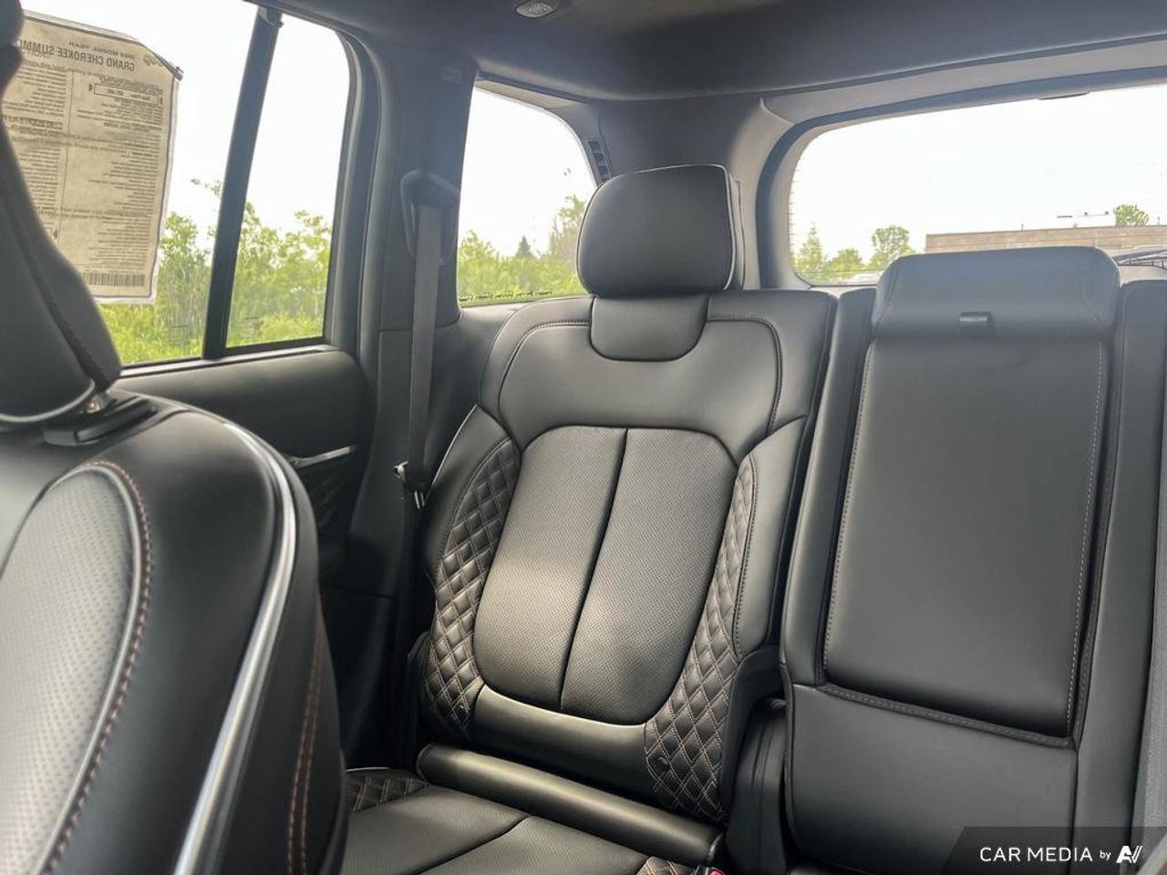 2023 Jeep Grand Cherokee 4xe Summit Reserve | Navigation | Leather | Sunroof | Remote Start | Rain Sensing Wipers | Photo