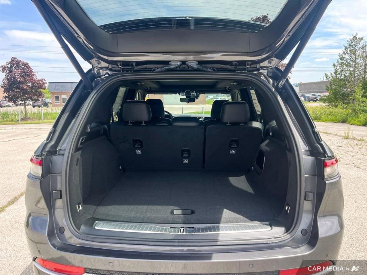 2023 Jeep Grand Cherokee 4xe Summit Reserve | Navigation | Leather | Sunroof | Remote Start | Rain Sensing Wipers | Photo