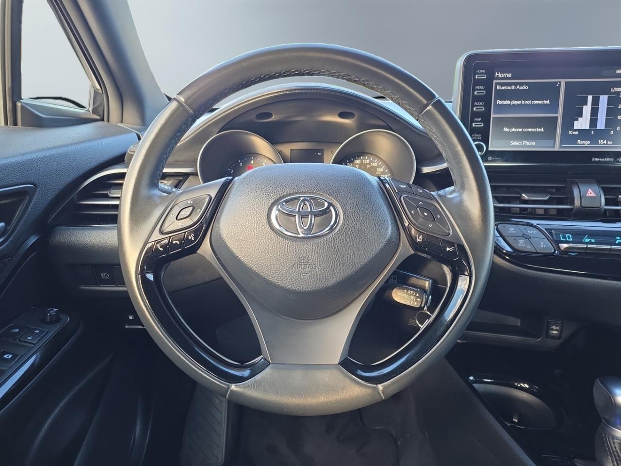 2019 Toyota C-HR NO ACCIDENTS / LOW KM / AUTO / CAMERA / LANE ASSIS Photo