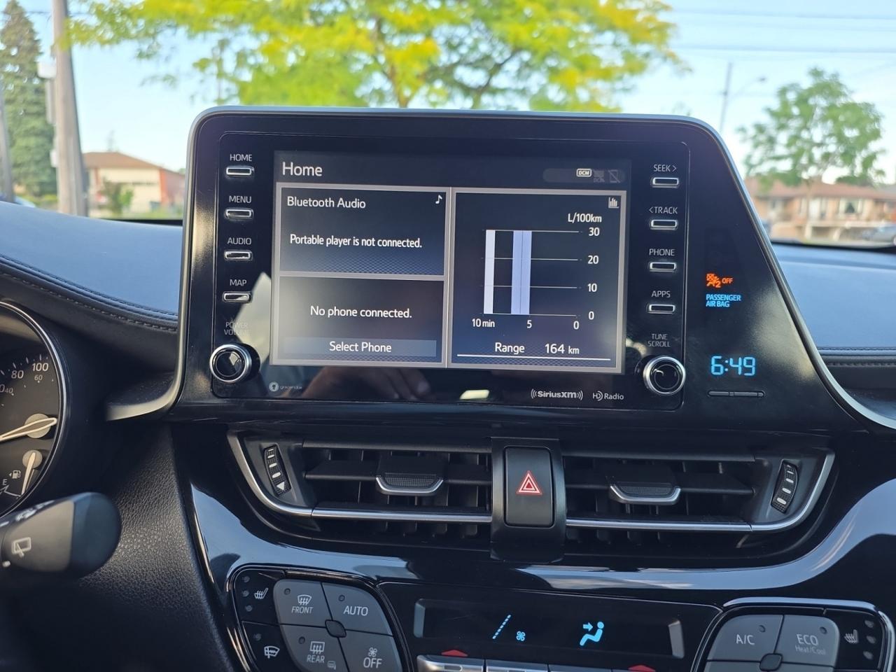 2019 Toyota C-HR NO ACCIDENTS / LOW KM / AUTO / CAMERA / LANE ASSIS Photo