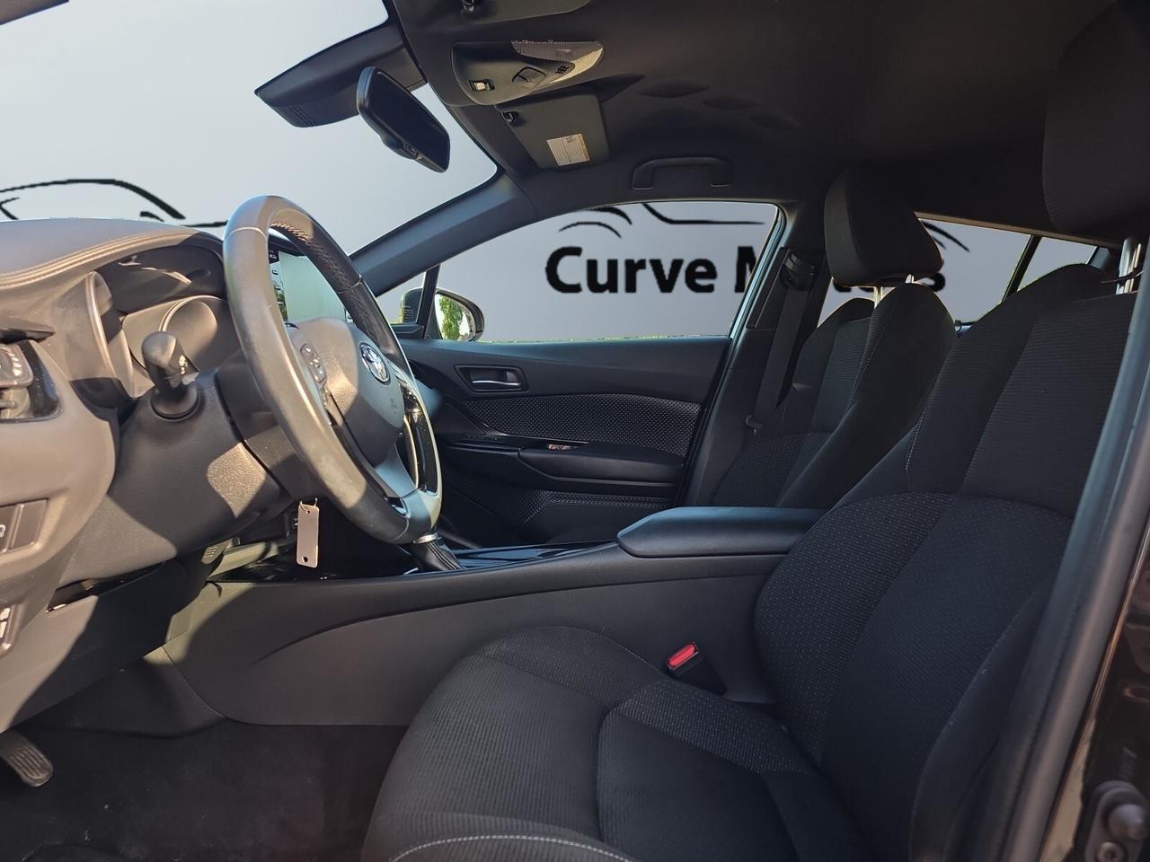 2019 Toyota C-HR NO ACCIDENTS / LOW KM / AUTO / CAMERA / LANE ASSIS Photo