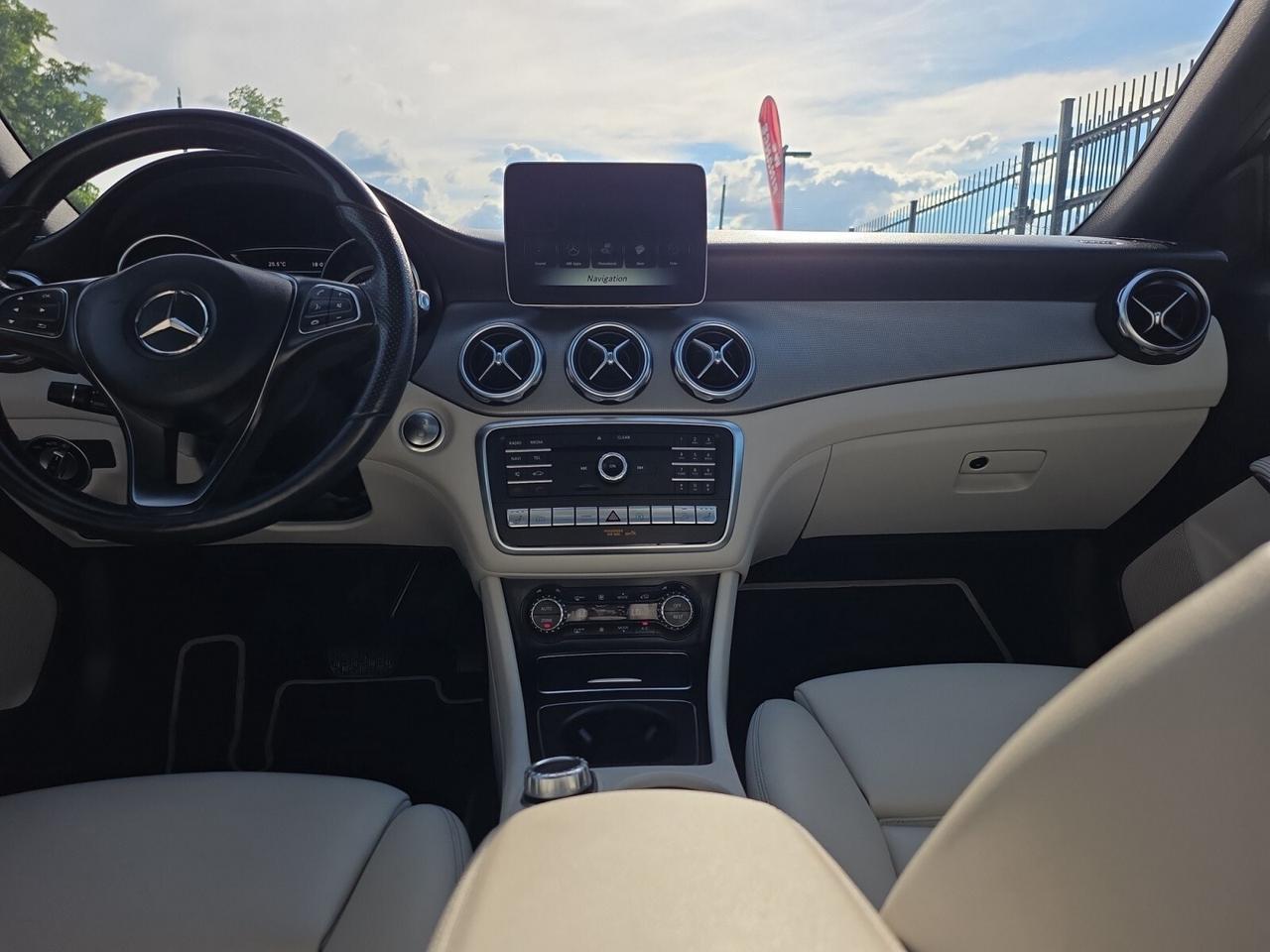 2020 Mercedes-Benz GLA GLA 250 4MATIC * NO ACCIDENTS /NAVI / CAMERA / PAN Photo