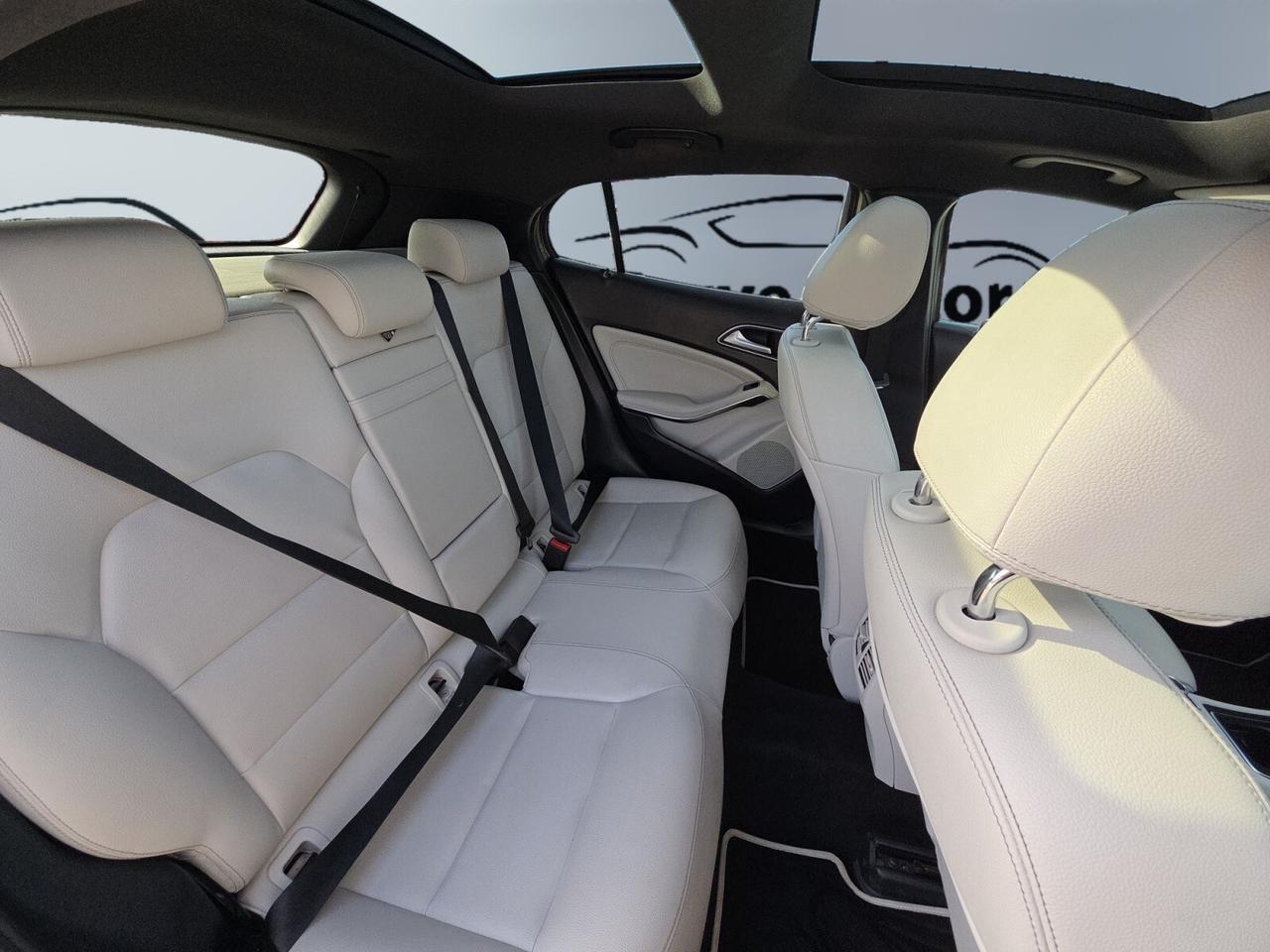2020 Mercedes-Benz GLA GLA 250 4MATIC * NO ACCIDENTS /NAVI / CAMERA / PAN Photo