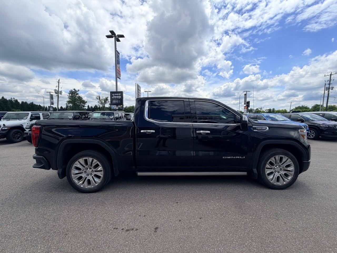 2020 GMC Sierra 1500 4WD Crew Cab 147  Denali Photo