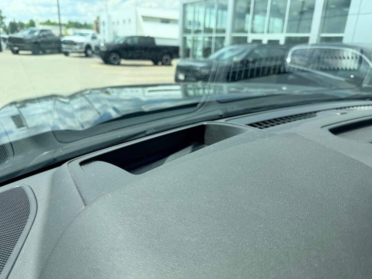 2020 GMC Sierra 1500 4WD Crew Cab 147  Denali Photo