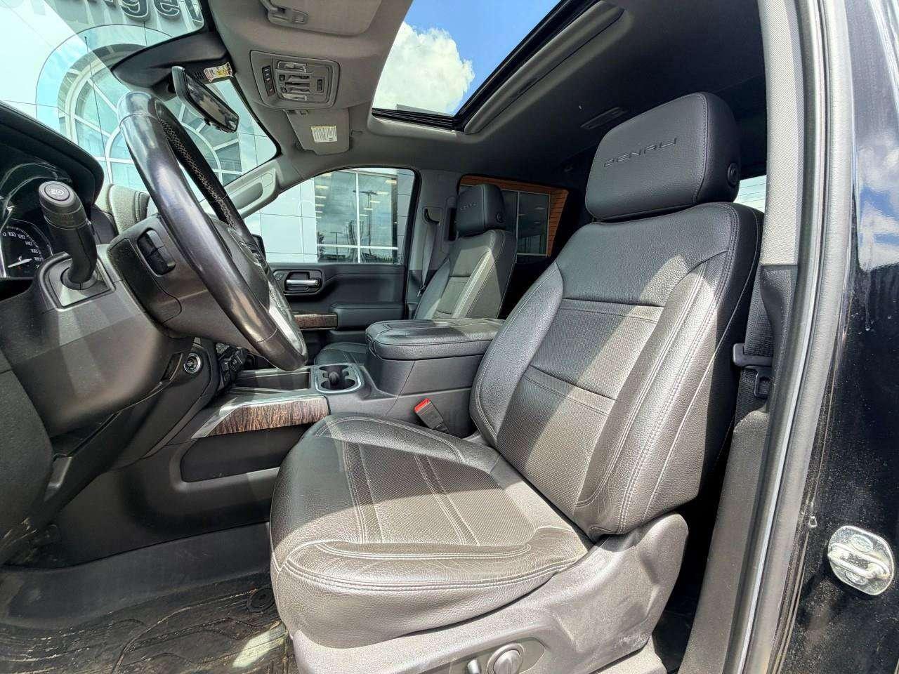 2020 GMC Sierra 1500 DENALI ULTIMATE, 6.2L V8, 4X4, ALLOYS, LEATHER, CERTIFIED PREOWNED! Photo