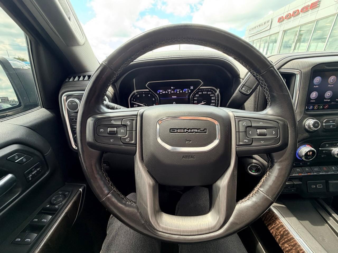2020 GMC Sierra 1500 4WD Crew Cab 147  Denali Photo