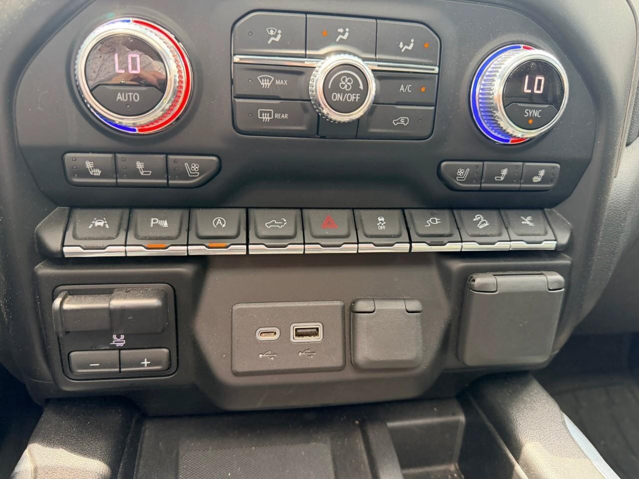 2020 GMC Sierra 1500 4WD Crew Cab 147  Denali Photo