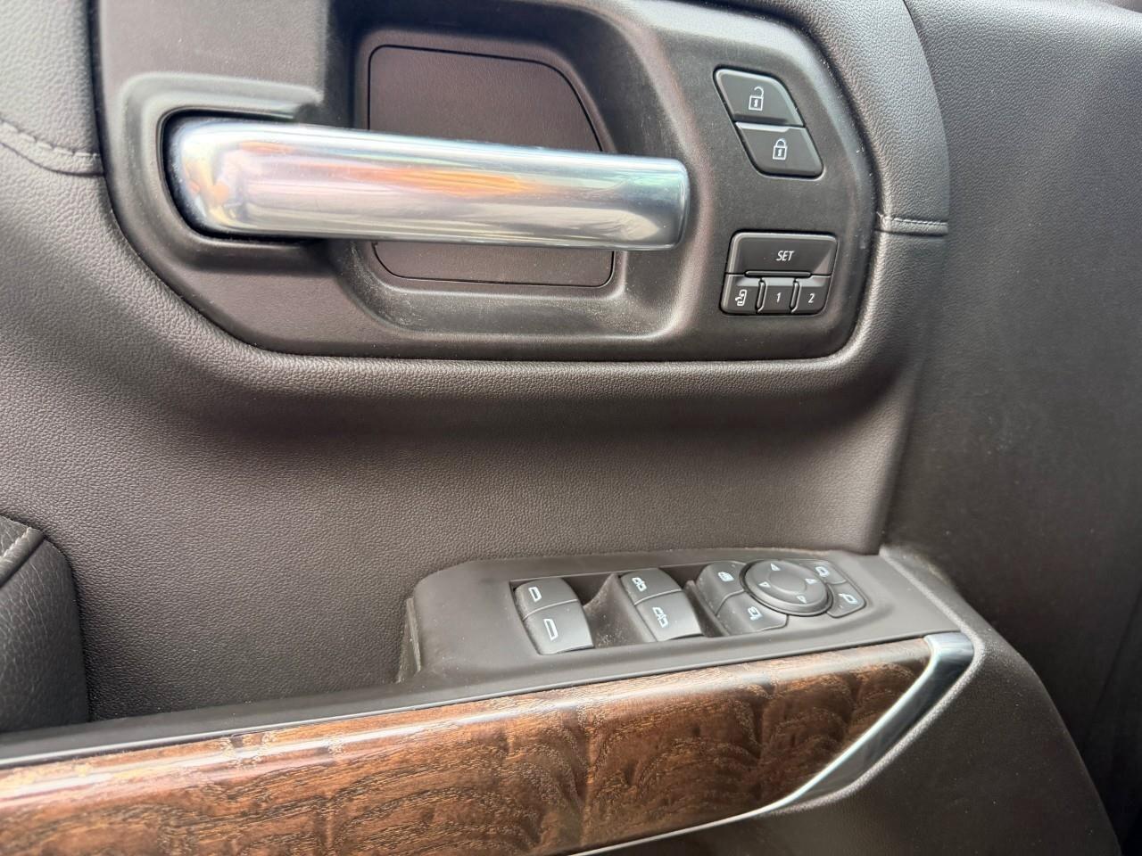 2020 GMC Sierra 1500 4WD Crew Cab 147  Denali Photo