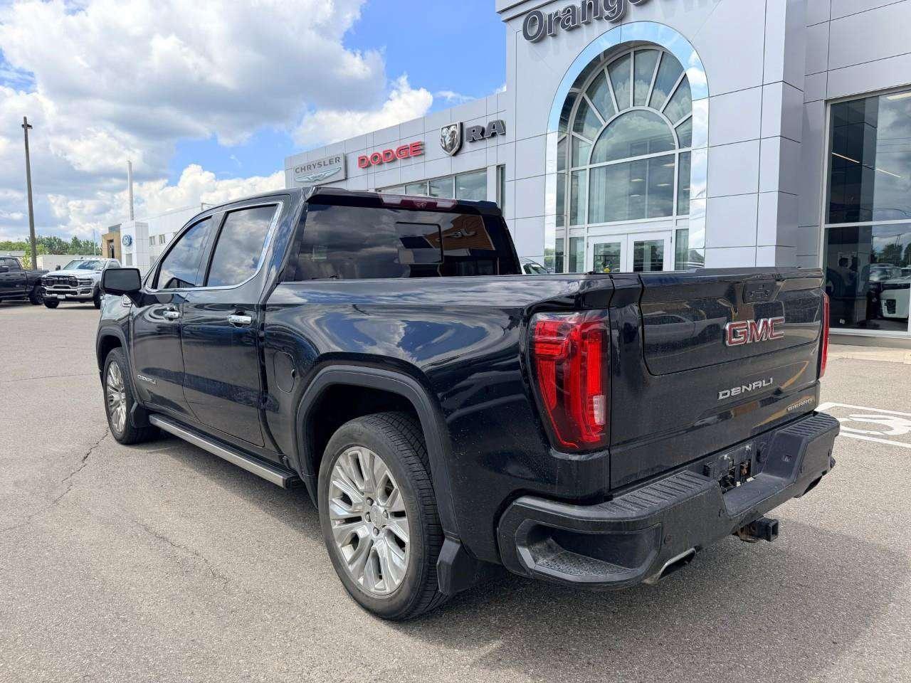 2020 GMC Sierra 1500 DENALI ULTIMATE, 6.2L V8, 4X4, ALLOYS, LEATHER, CERTIFIED PREOWNED! Photo4
