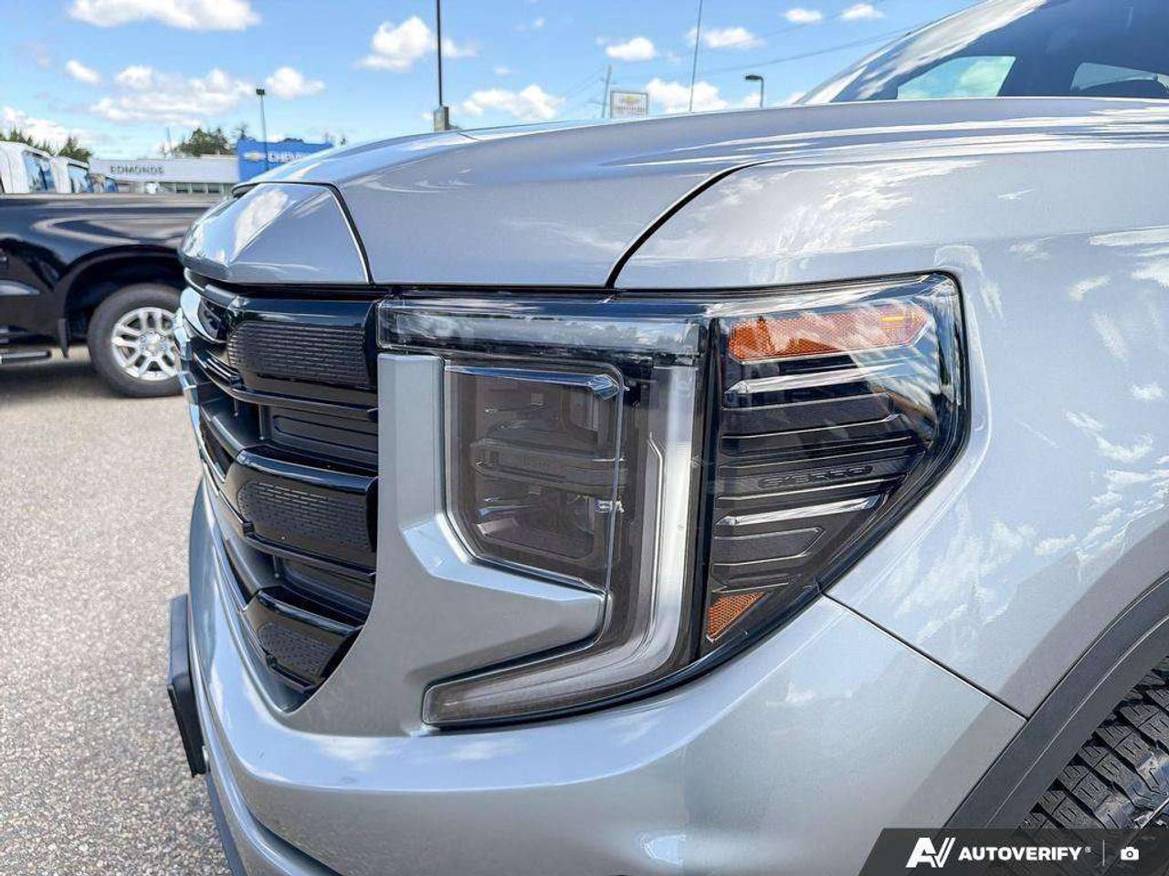 2025 GMC Sierra 1500 Trailer Brake Controller   Remote Start   Heated Seats   Heated Steering Wheel Photo