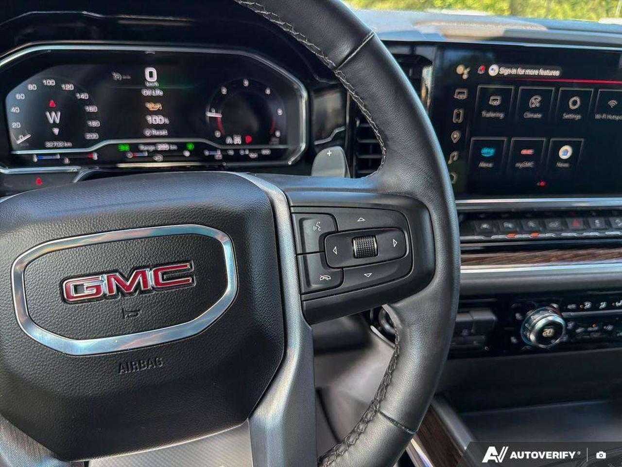 2025 GMC Sierra 1500 Trailer Brake Controller   Remote Start   Heated Seats   Heated Steering Wheel Photo