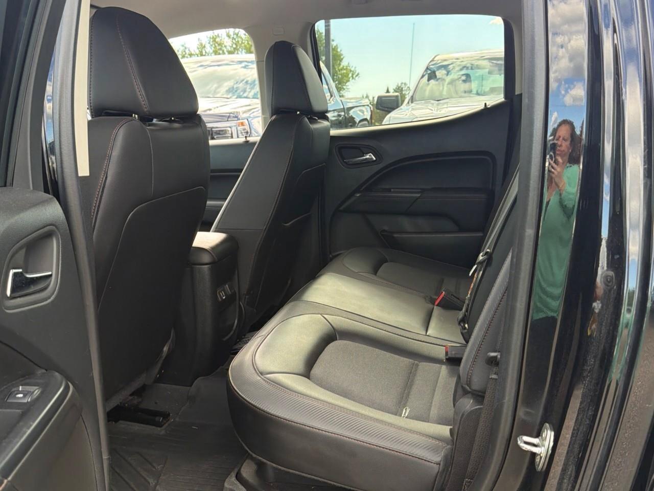 2022 GMC Canyon 4WD Crew Cab 141  AT4 w-Cloth Photo
